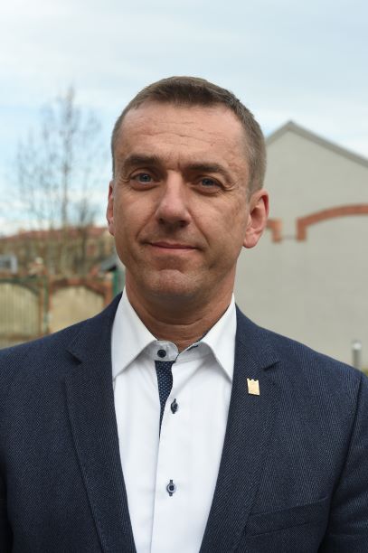 prof. dr hab. inż. Andrzej Szarata